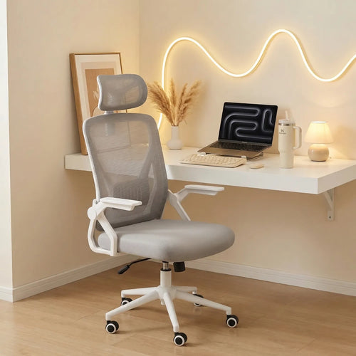 Chaise de bureau District 07 dans un bureau minimalist