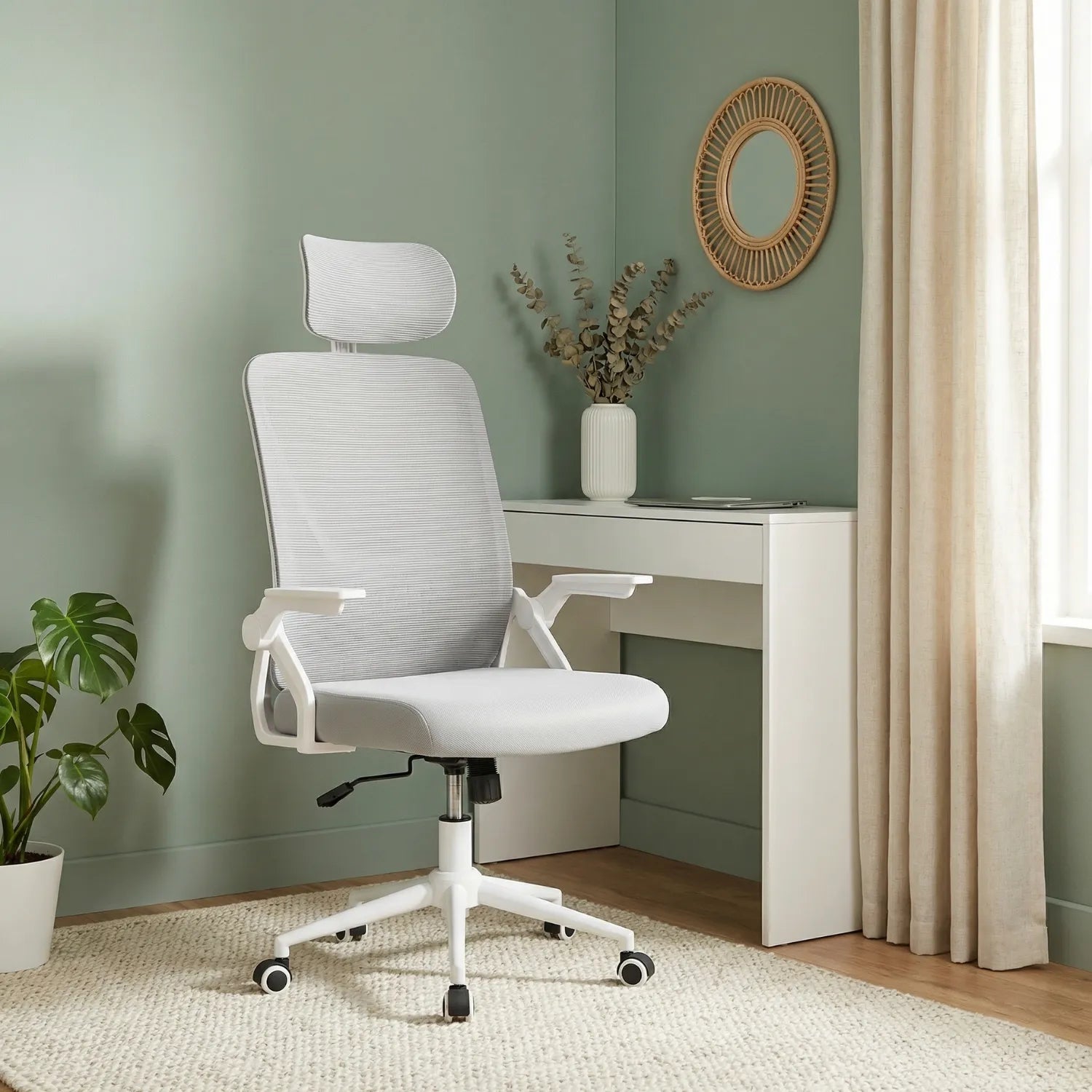 Chaise de bureau District 07 dans un bureau vert sauge