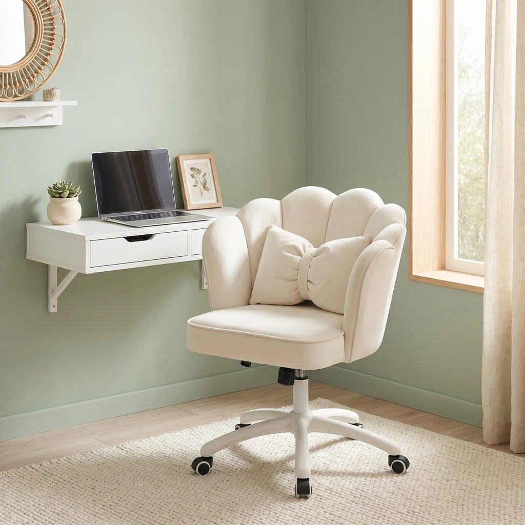 Chaise de bureau District 08 dans un bureau vert