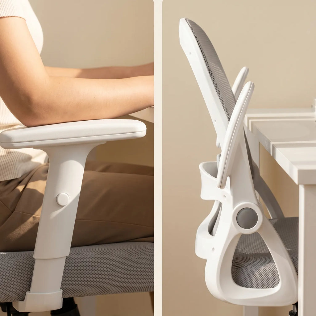 Chaise de bureau District 09 image educatve avec accoudoirs qui se range