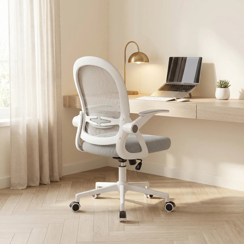 Chaise de bureau District 09 dans un bureau scandinave