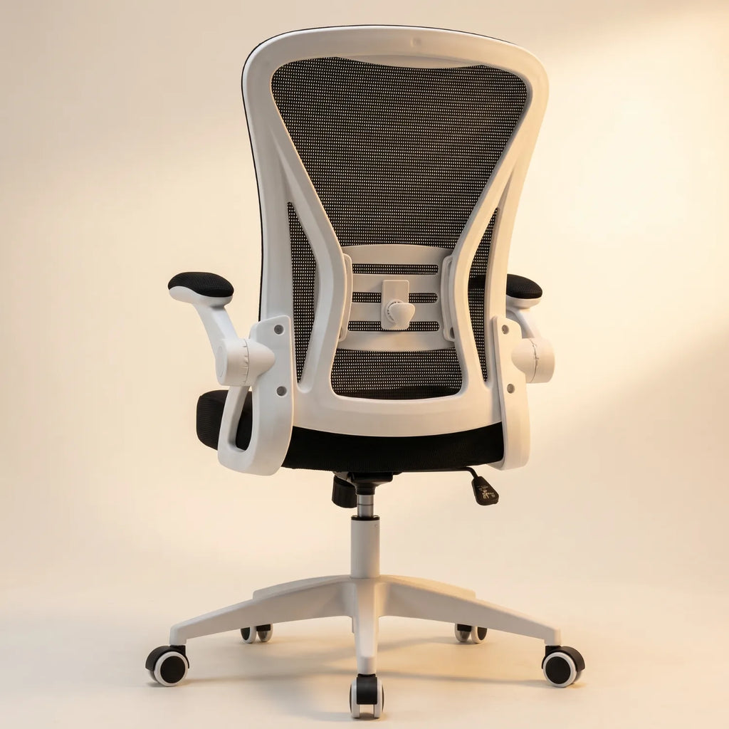 Vue arrière de la District 12 chaise bureau ergonomique mesh avec structure blanche et mécanisme de soutien lombaire réglable